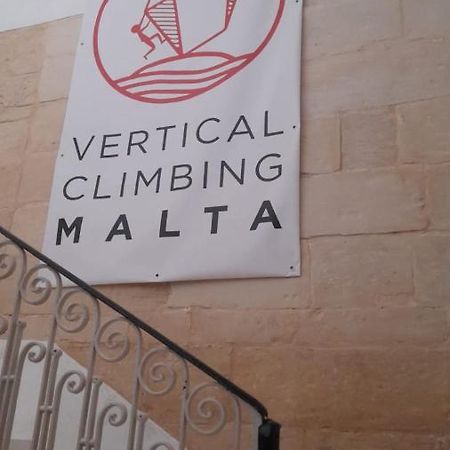 Vertical Climbing Malta Qrendi Extérieur photo