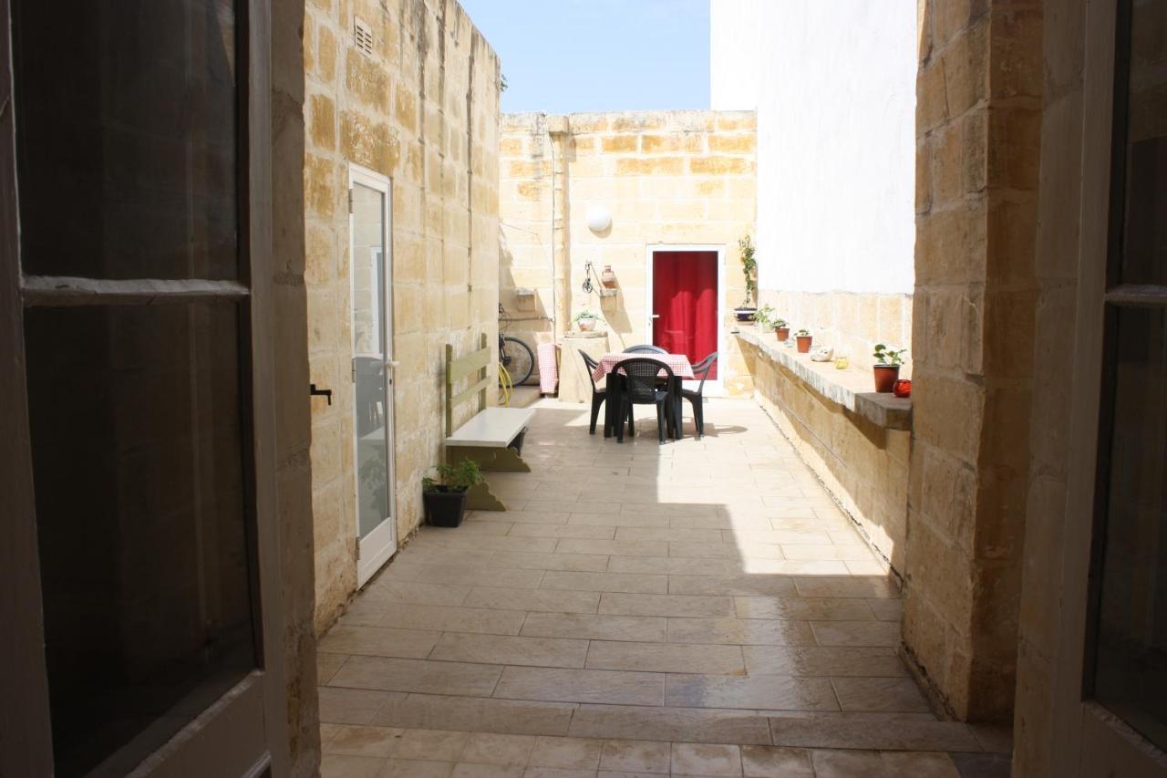 Vertical Climbing Malta Qrendi Extérieur photo